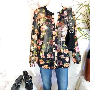 Nordstrom Eden & Nicole gorgeous lace trim top